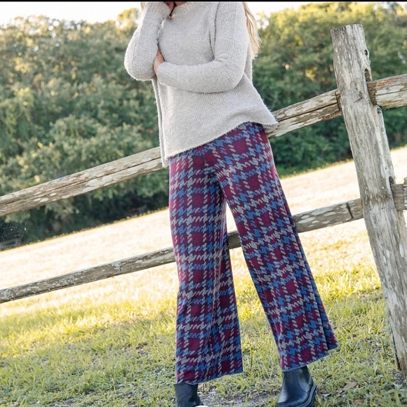NATURAL LIFE Pants - Natural Life on the horizon plaid crop sweater pants S